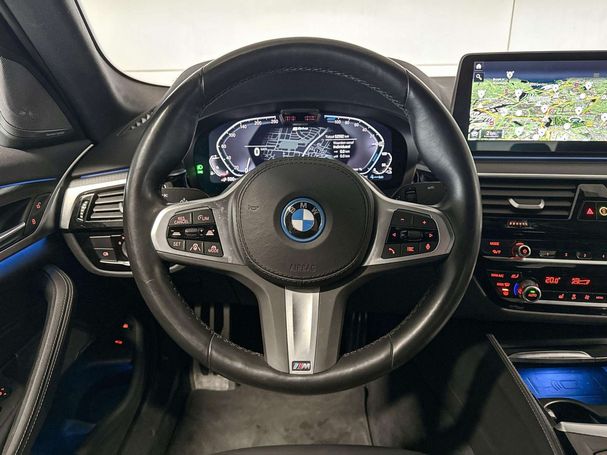 BMW 530 e 215 kW image number 12