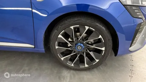 Car image 20