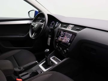 Car image 37