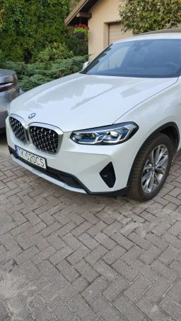 BMW X4 xDrive 140 kW image number 1