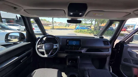 Car image 34