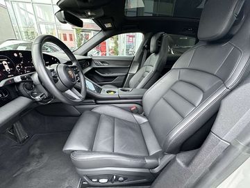 Car image 37