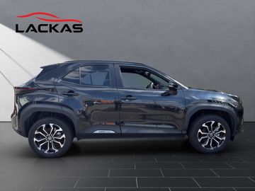 Car image 4
