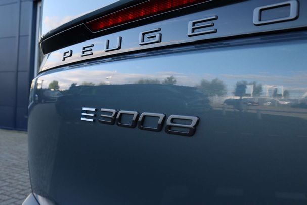 Peugeot e-3008 Allure 157 kW image number 38