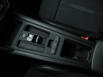 Car image 43