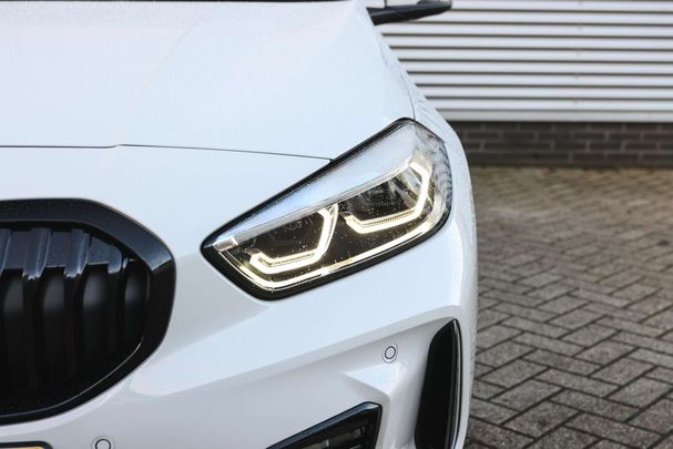 BMW 120i M Sport 132 kW image number 6