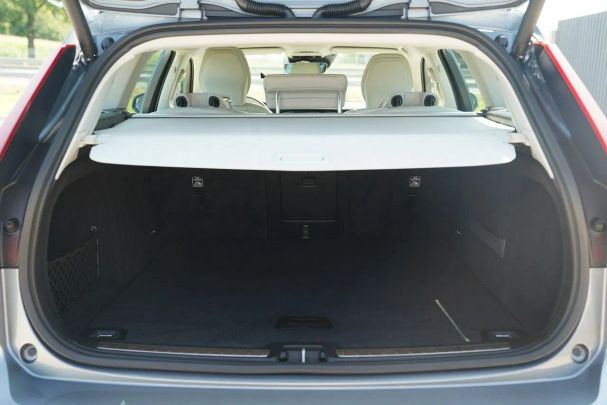 Volvo V60 D4 Inscription 140 kW image number 4