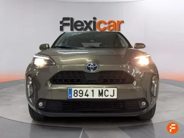 Car image 3