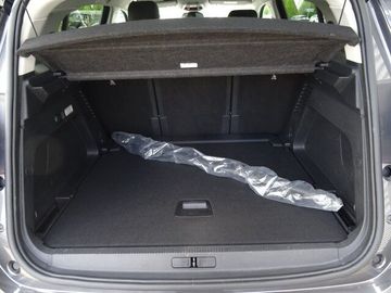 Car image 29