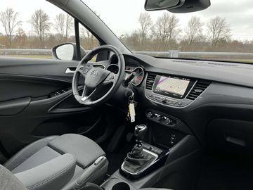 Car image 15