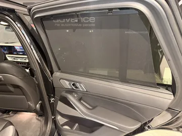 Car image 32