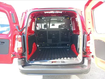 Car image 21