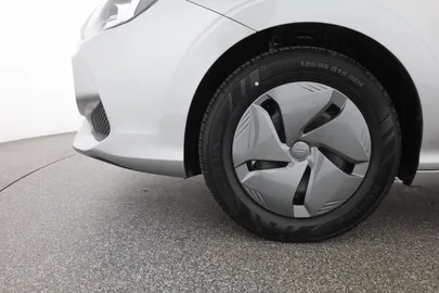 Car image 29