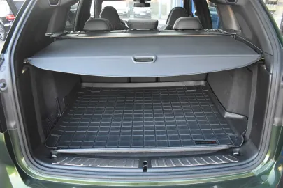 Car image 32