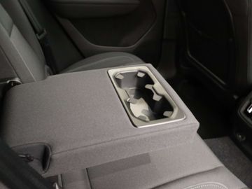 Car image 36