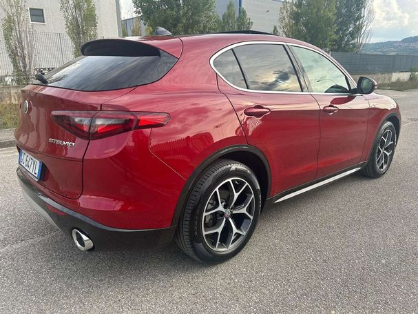 Alfa Romeo Stelvio 2.2 Q4 154 kW image number 8