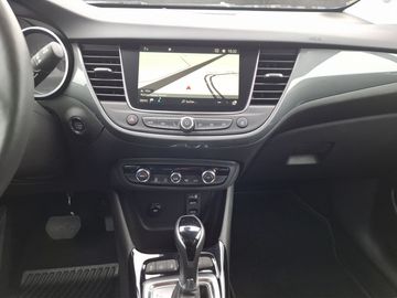 Car image 15