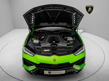 Car image 30