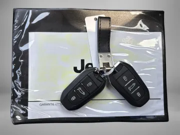Car image 33