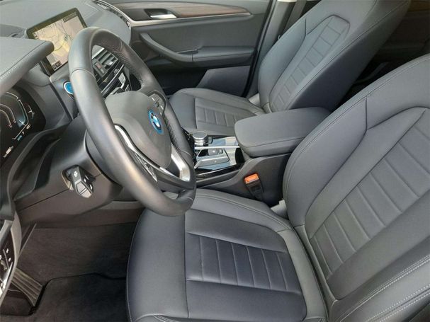 BMW iX3 210 kW image number 4