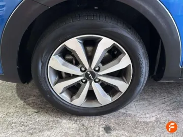 Car image 28