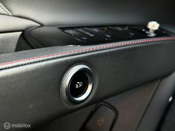 Car image 43