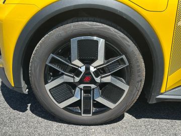 Car image 25