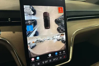 Car image 38