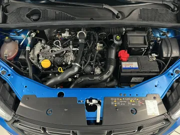 Car image 28