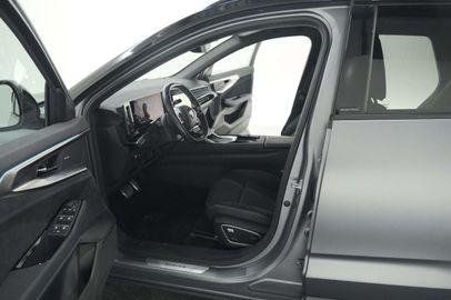 Car image 36