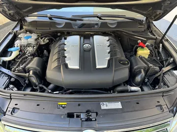 Car image 46