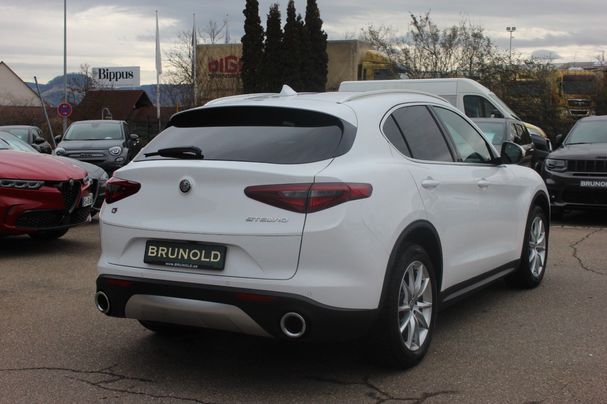 Alfa Romeo Stelvio 2.2 Diesel Lusso 140 kW image number 3