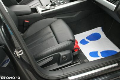 Car image 38