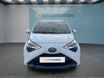 Car image 1