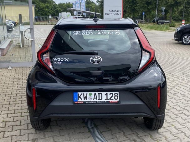 Toyota Aygo X 1.0 53 kW image number 4