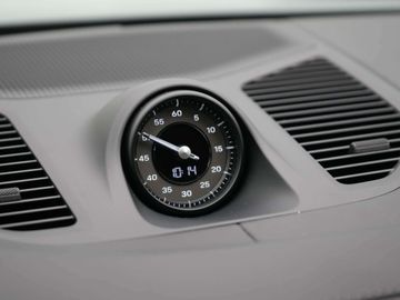 Car image 36