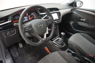 Car image 15