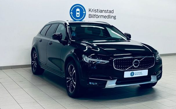 Volvo V90 Cross Country D4 AWD 140 kW image number 4