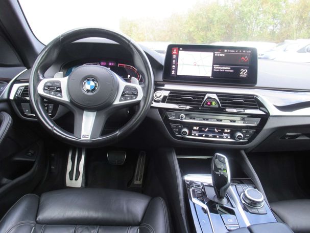 BMW 540d Touring xDrive 250 kW image number 14