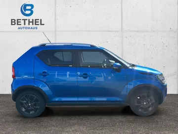 Car image 4