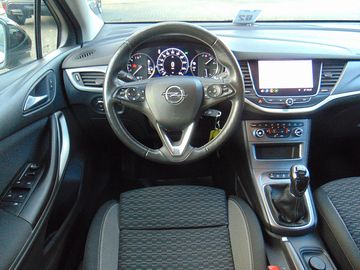 Car image 11