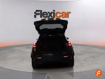 Car image 32