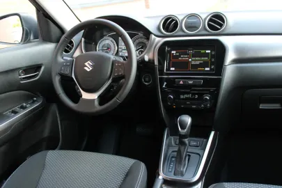 Car image 5