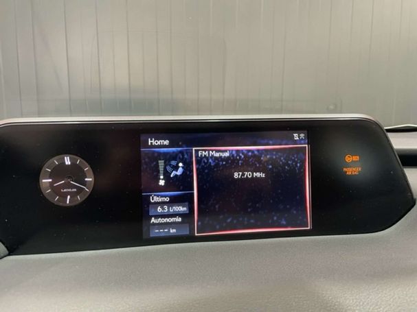 Lexus UX 250h 135 kW image number 33