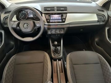 Car image 15