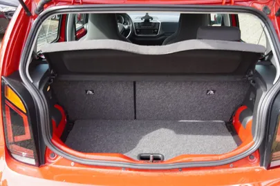 Car image 28