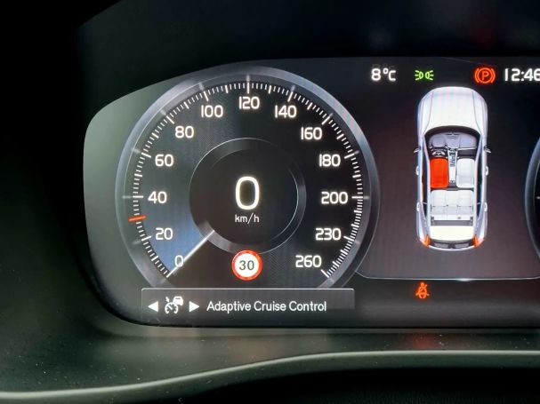 Volvo XC40 D4 AWD Geartronic Momentum 140 kW image number 19