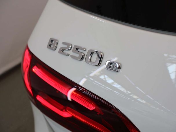 Mercedes-Benz B 250 e AMG Line 160 kW image number 35