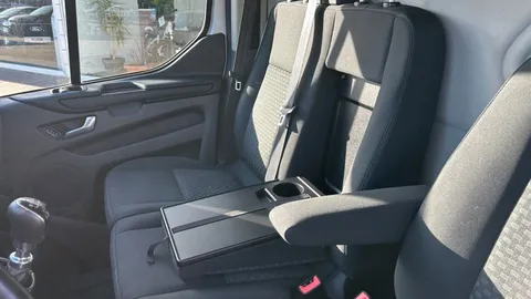 Car image 28