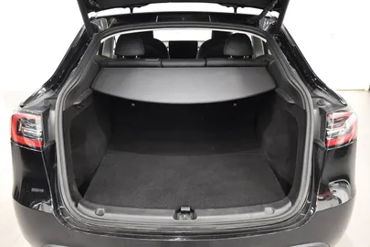 Car image 26